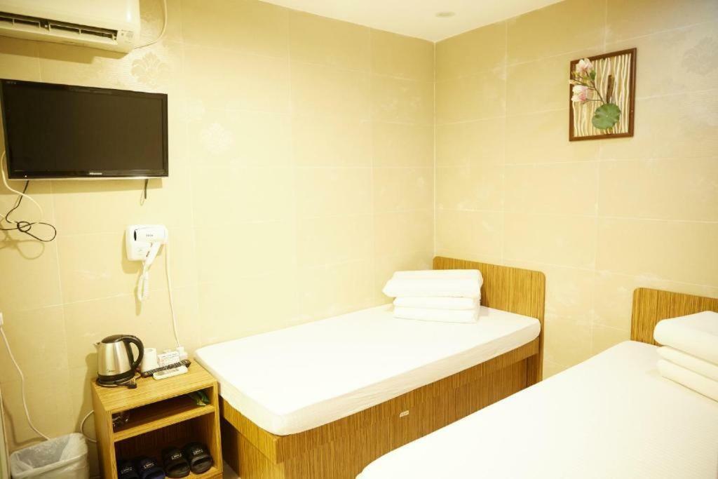 Kam Fu Guesthouse Kowloon  Exterior photo